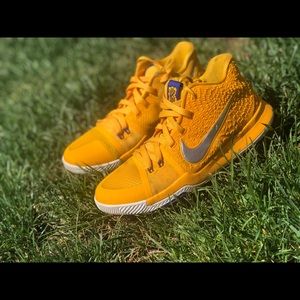 Kyrie 3 Mac N Cheese